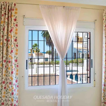 בית נופש Mediterranean In La Mata, *