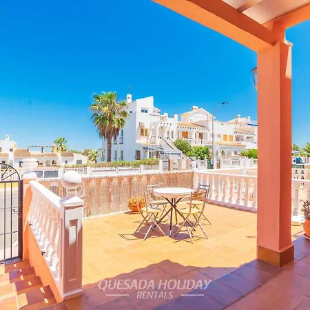 Mediterranean In La Mata, בית נופש *